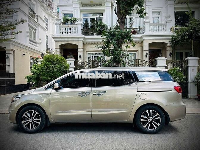 Chính chủ bán Kia Sedona full dầu 2016 lướt 8 vạn