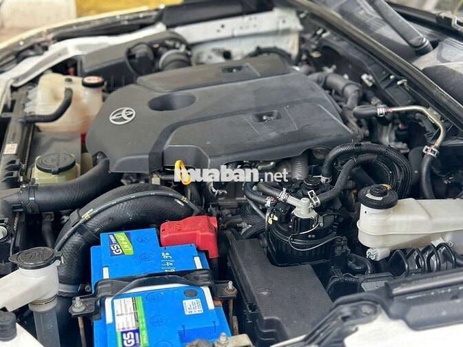Chính chủ bán Toyota Fortuner 2.4G sàn 2019 lướt.
