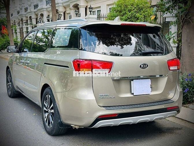 Chính chủ bán Kia Sedona full dầu 2016 lướt 8 vạn
