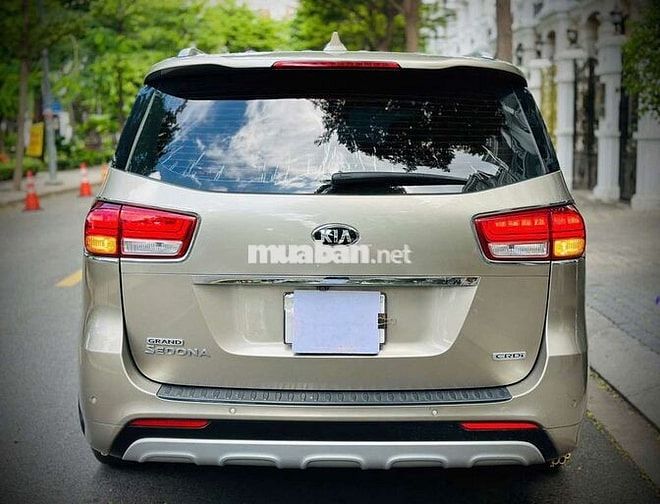 Chính chủ bán Kia Sedona full dầu 2016 lướt 8 vạn