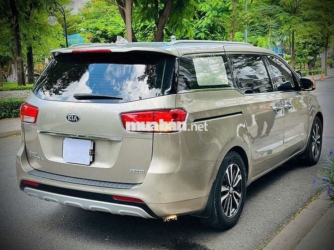 Chính chủ bán Kia Sedona full dầu 2016 lướt 8 vạn