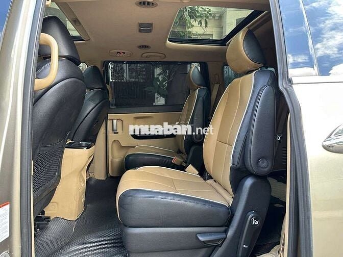 Chính chủ bán Kia Sedona full dầu 2016 lướt 8 vạn