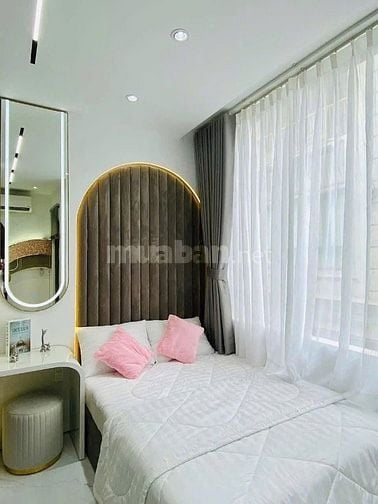 Cô mai về quê sinh sống bán gấp căn nhà ở Chu Văn An, P.12, Bình Thạnh