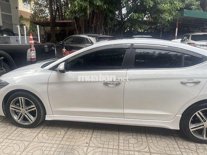 Hyundai Elantra 2019 Sport 1.6 AT - 74000 km