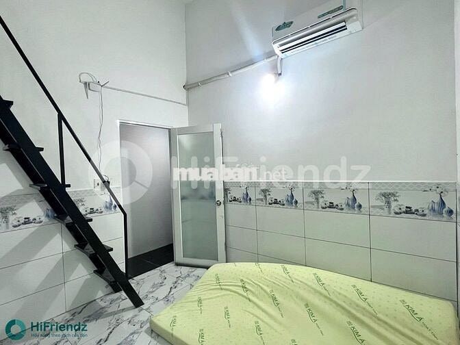 Sát ĐH Y,UEH B Trống lại gác đẹp Cửa sổ trời ở 3 4 người  vô tư quận 5