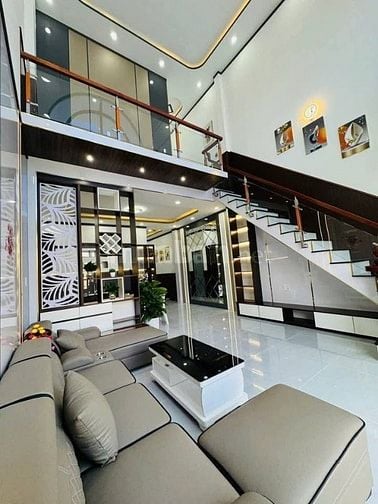 NHÀ GÁC LỬNG NGAY TRUNG TÂM PHƯỜNG CHỈ 500TR SANG TÊN NHẬN NHÀ 