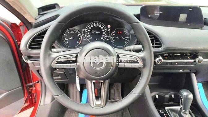 Mazda 3 2023 1.5L Luxury - 14000 km