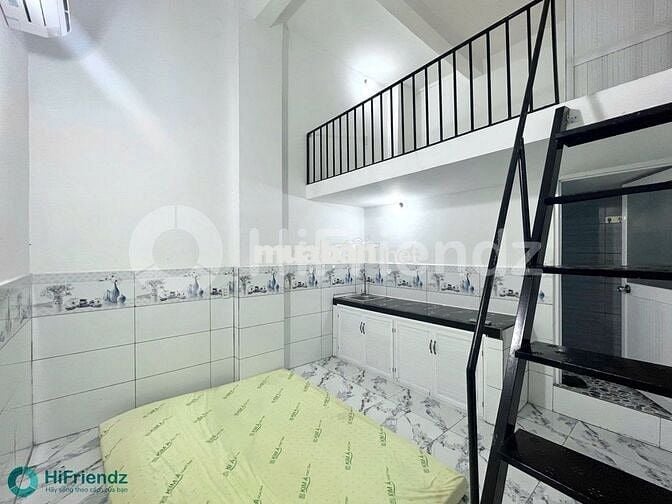 Sát ĐH Y,UEH B Trống lại gác đẹp Cửa sổ trời ở 3 4 người  vô tư quận 5