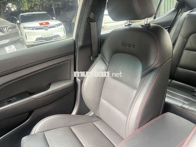 Hyundai Elantra 2019 Sport 1.6 AT - 74000 km