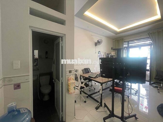 Cho thuê MBKD, mặt tiền trung tâm Q4