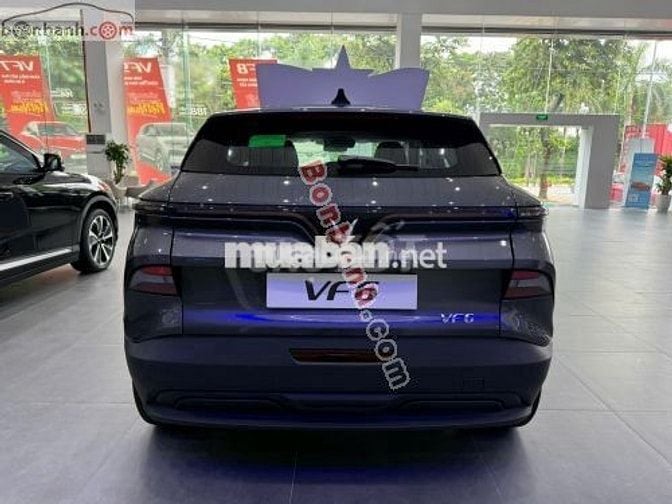 VinFast VF6 Eco 2025