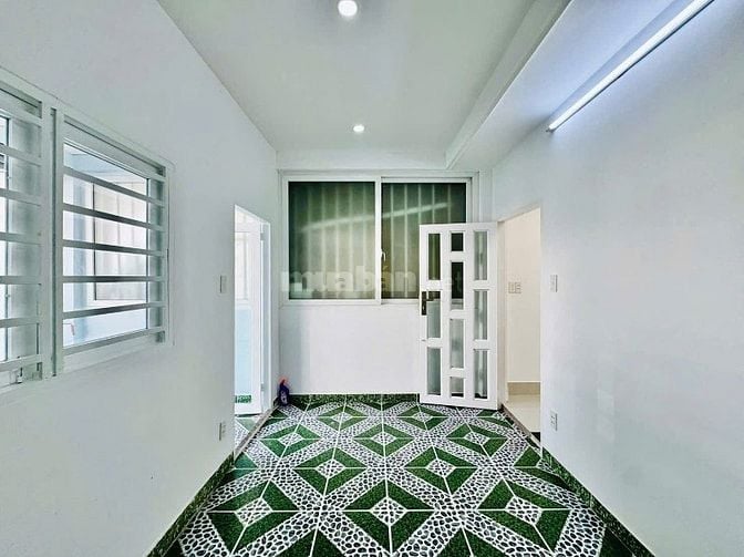 Cần tiền bán rẻ nhà Nguyễn Văn Yến - Tân Phú, Giá 4 tỷ 890, SHR , 56m2