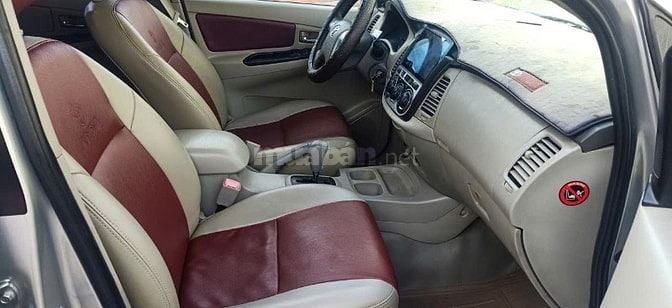 Bán rẻ TOYOTA INNOVA G AT 2016 Zin biển VIP 9 nút độ full Options