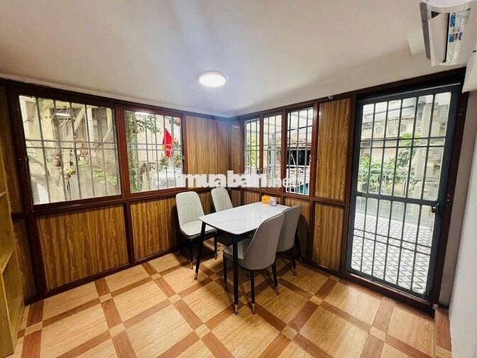 CHO THUÊ TẬP THỂ BÁCH KHOA - 70M - 2 NGỦ - GIÁ 11 TRIỆU