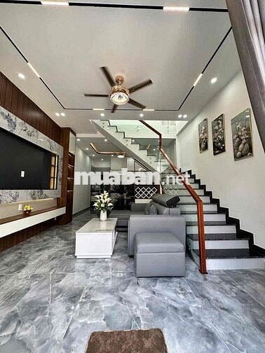 Bán nhà MỚI XÂY hẻm 4,5m đường HOÀNG VĂN THÁI giá nhỉnh 3 TỶ