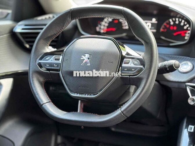 Peugeot 2008 2021 Active 1.2 AT - 60000 km