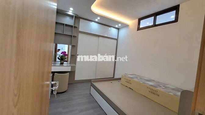 Căn hộ chung cư khu Trung Hoà Nhân Chính. 2 ngủ 2 wc.