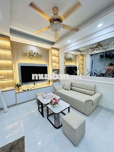 79 CẦU GIẤY - GẦN MẶT PHỐ - NGÕ THÔNG CÁC NGÃ - FULL NỘI THẤT Ở NGAY