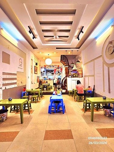 Bán nhà Khương Đình gần hồ, Dt 61m2, 5t, Mt 4m, ô tô tránh, kinh doanh