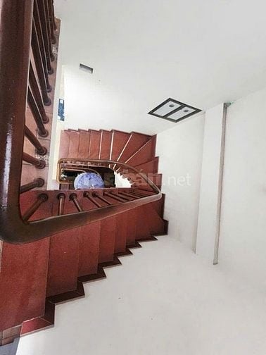 Bán nhà Khương Đình gần hồ, Dt 61m2, 5t, Mt 4m, ô tô tránh, kinh doanh