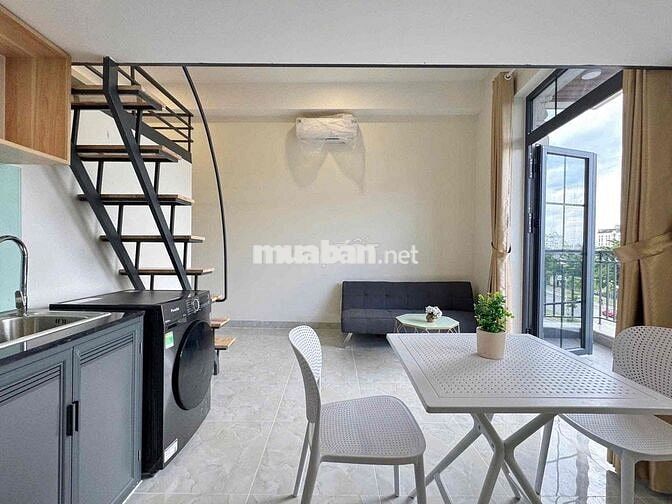 Căn Hộ Duplex Đầy Đủ Nội Thất Có Ban Công Gần Crescent Mall Quận 7