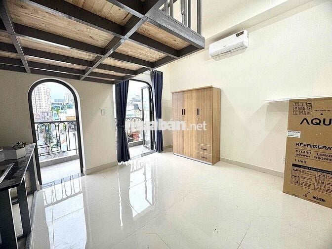Căn Hộ Duplex Đầy Đủ Nội Thất Có Ban Công Gần Crescent Mall Quận 7