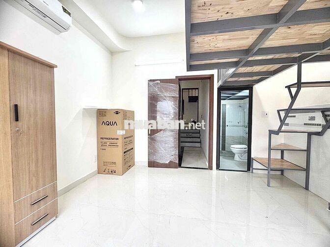 Căn Hộ Duplex Đầy Đủ Nội Thất Có Ban Công Gần Crescent Mall Quận 7