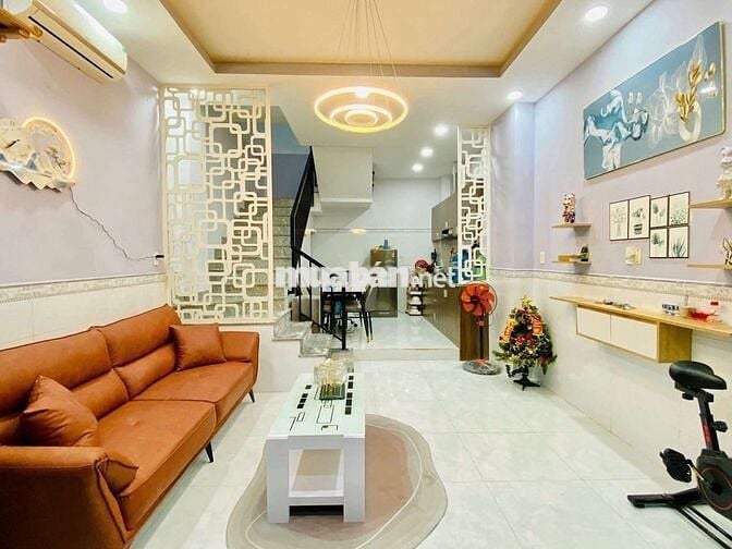 Bán nhà 4 x 10 đúc lầu đường số 2 p16 GV gần Trường học phan chu trinh