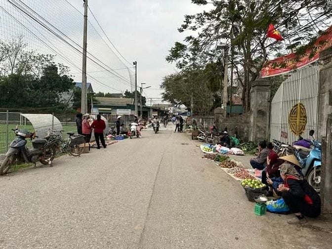 a/c e cần bán.ac quan tâm ib zalo e nhé