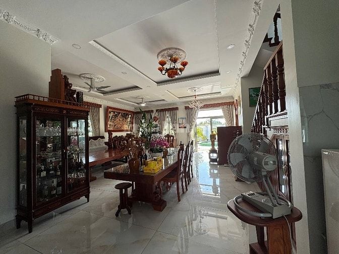 BIỆT THỰ VƯỜN LONG PHƯỚC ĐẸP, MỚI, RẺ, GẦN VINHOME