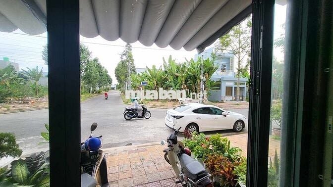 Nhà 1 trệt, 1 lầu đủ tiện nghi KDC phường 5, TP Vị Thanh cho thuê VPKD