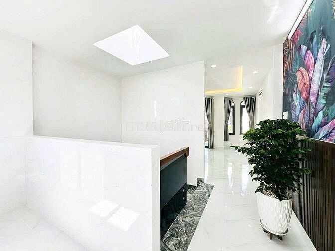 NHÀ 5 TẦNG MỚI Ở NGAY, ĐƯỜNG MÃ LÒ, NHỈNH 7