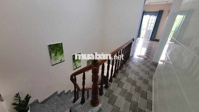 Nhà 1 trệt, 1 lầu đủ tiện nghi KDC phường 5, TP Vị Thanh cho thuê VPKD