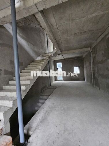 Cắt lỗ , cần ra gấp căn nhà phố 100m2 giá chỉ 5.x tỷ đã hoàn thiện