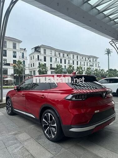 MUA VF8 – HỖ TRỢ VAY 90%, HỒ SƠ KHÓ BAO ĐẬU NGAY!