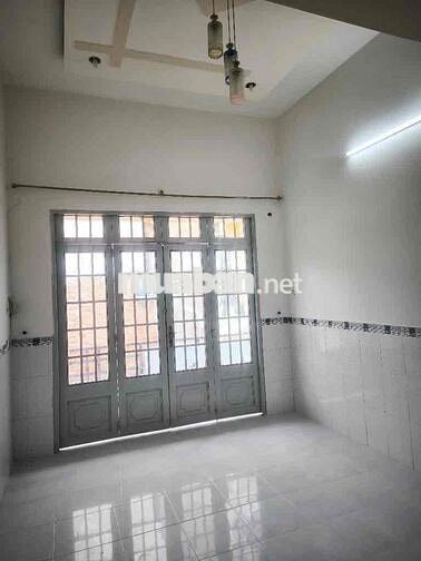 nhà 1 trệt . 1 lâu . 2pn . 2 vs