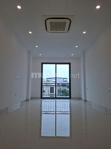 NHÀ THANG MÁY THƯỢNG THANH 50m2x 5  - 10M RA ĐƯỜNG Ô TÔ TRÁNH - 7.8 TỶ