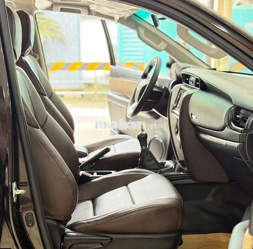 Toyota Fortuner 2017 2.4G 4x2 MT - GIÁ CÒN GIẢM