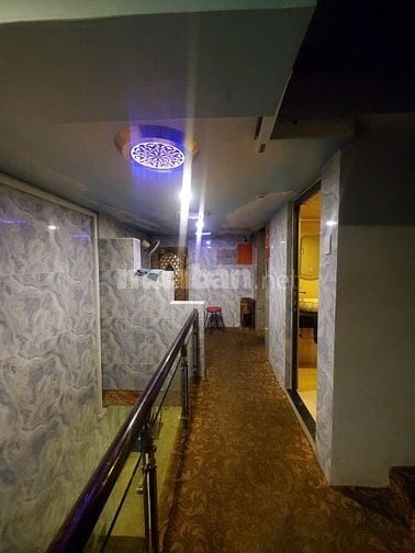 Sang quán karaoke ngay chợ B.Thành,SG Center Q1_16 phòng VIP,giá 7 tỷ!