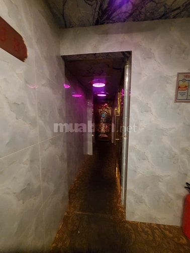 Sang quán karaoke ngay chợ B.Thành,SG Center Q1_16 phòng VIP,giá 7 tỷ!