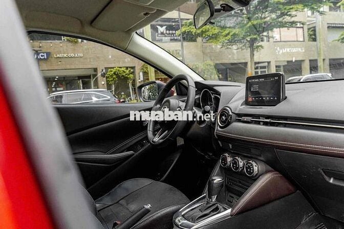 Mazda 2 2019 Premium Sedan nhập thái màu đỏ