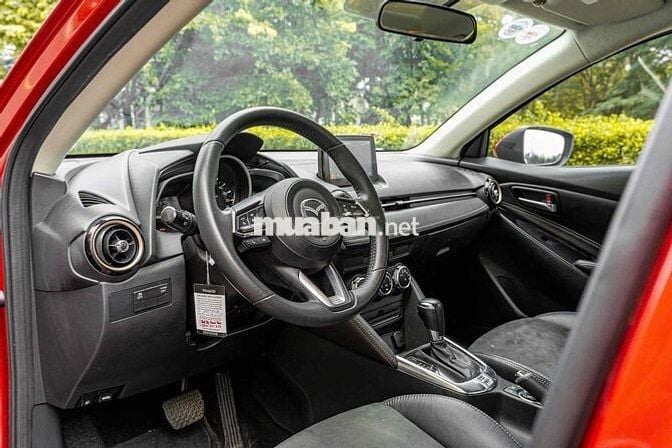 Mazda 2 2019 Premium Sedan nhập thái màu đỏ