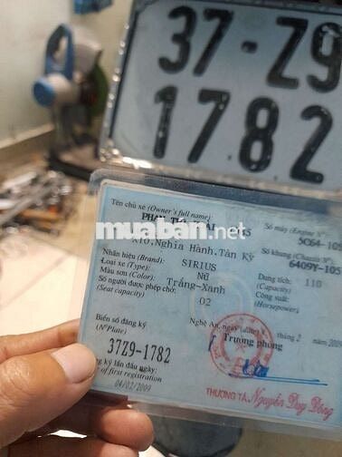 Sirus nhật giá xe tàu , máy êm thì thầm