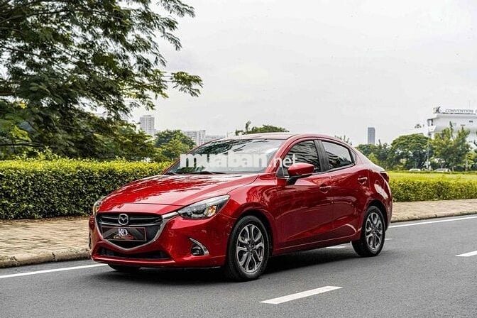 Mazda 2 2019 Premium Sedan nhập thái màu đỏ