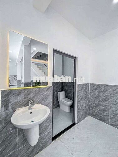 THANH LÝ GẤP NHÀ 1 TRỆT 1 LẦU, 3PN, 2WC BÌNH CHÁNH