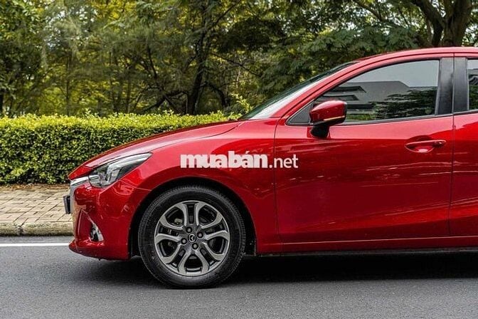 Mazda 2 2019 Premium Sedan nhập thái màu đỏ