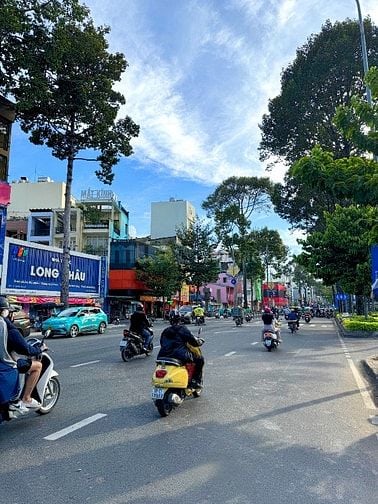 BÁN NHÀ MẶT TIỀN : 197 ĐƯỜNG 3/2 - P. 11 - Q. 10 - TPHCM