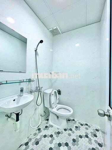CHO THUÊ CHDV - TOÀ NHÀ SIÊU MỚI / THANG MÁY SIÊU THUẬN TIỆN