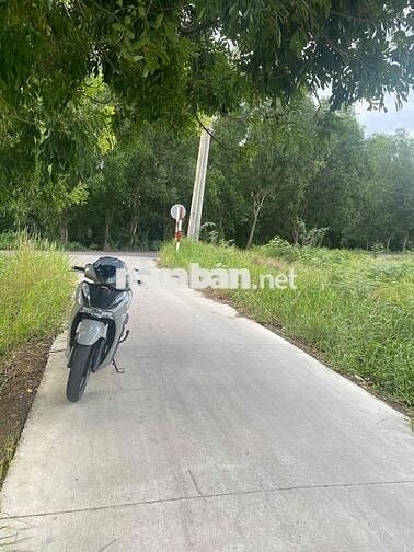 Chính chủ gia đình cần bán đất vị trí đẹp thuộc xã Bình Chánh