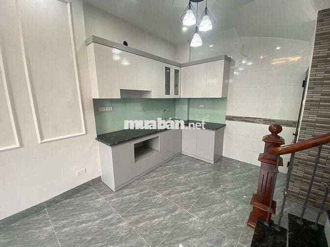 Bán nhà trung tâm Thạch Bàn, Long Biên, dt 48M² x 5 tầng. Mới toanh.